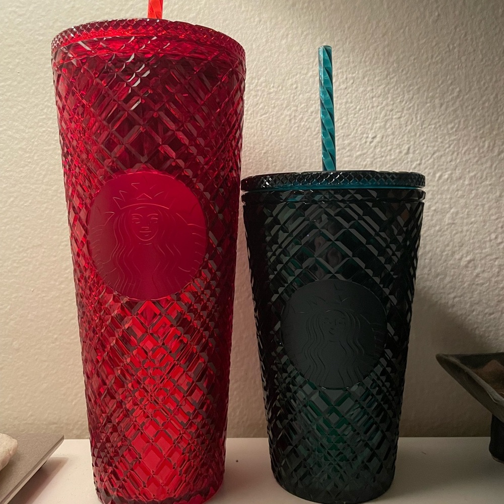 New Starbucks Red & Green Jewel bling Diamond Holiday 2021 Tumbler Set